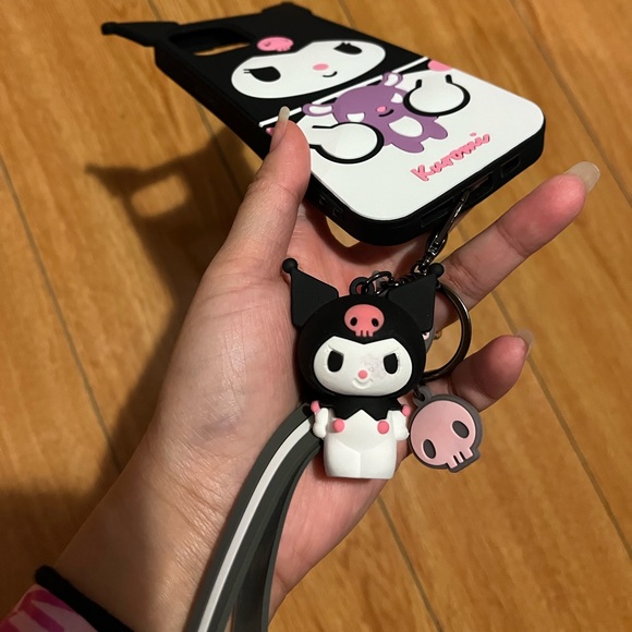 Kuromi x Baku phone case and keychain - Picture 4 of 6